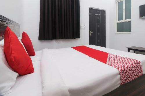 Hotel Oyo 67215 Shri Hit Radha Bhawan