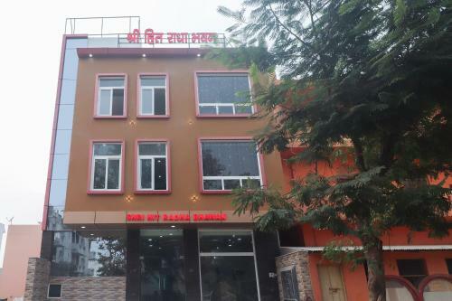 Hotel Oyo 67215 Shri Hit Radha Bhawan