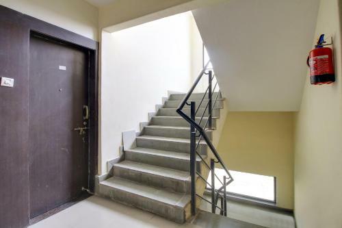 Oyo 76128 Hotel Star Inn