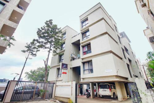 Oyo 76128 Hotel Star Inn