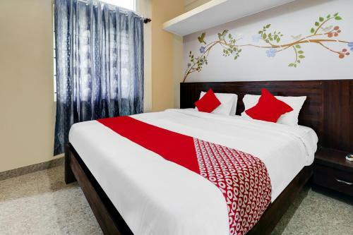 Hotel Oyo 82631 Dms Service Apartment