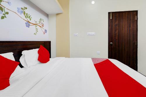 Hotel Oyo 82631 Dms Service Apartment