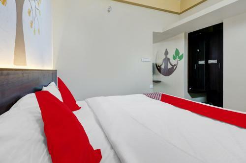 Hotel Oyo 82631 Dms Service Apartment