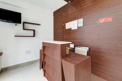 Hotel Oyo 82631 Dms Service Apartment