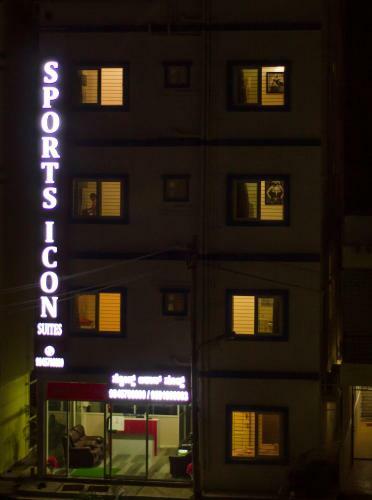 Hotel Sports Icon Suites