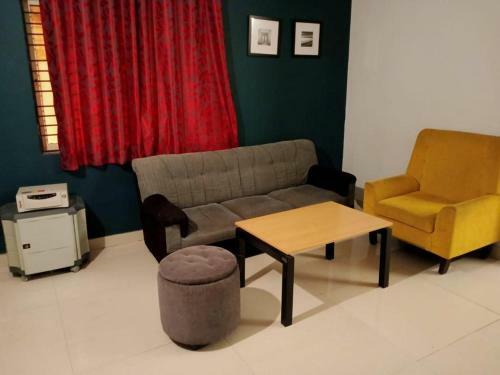 Apartamento Lovely 2 Bhk House