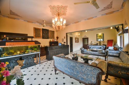 Hotel Inder Prakash