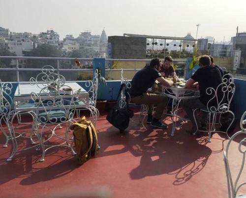 Hostal Shiv Palace Guest House