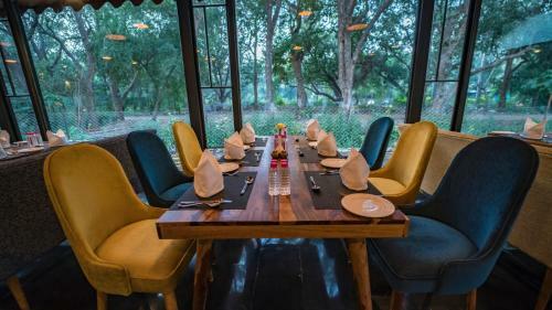 Hotel Aranya Vilas