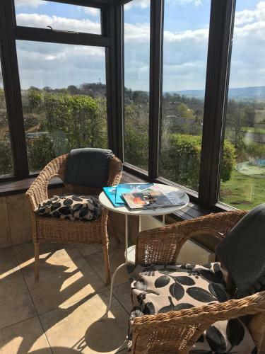 Oaklodge Bed And Breakfast