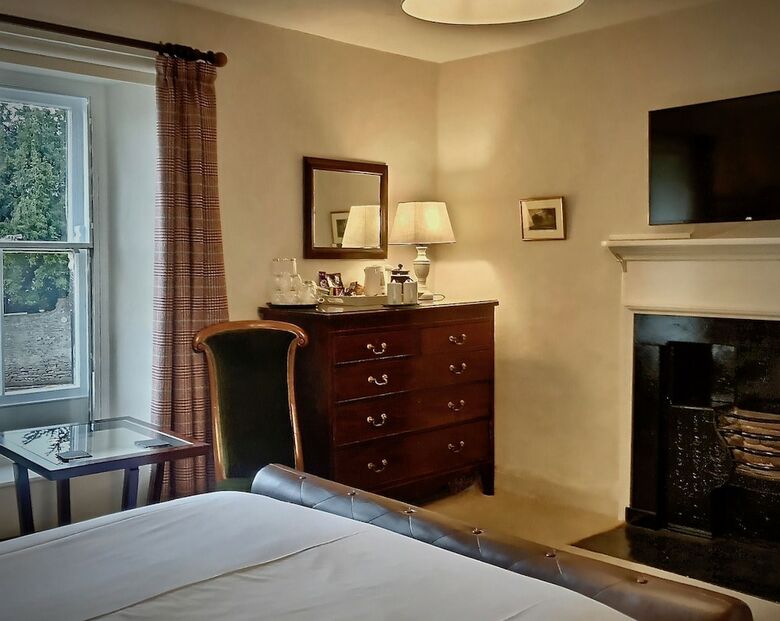 Bed & Breakfast Grove House