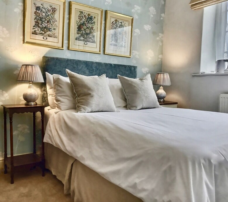 Bed & Breakfast Grove House