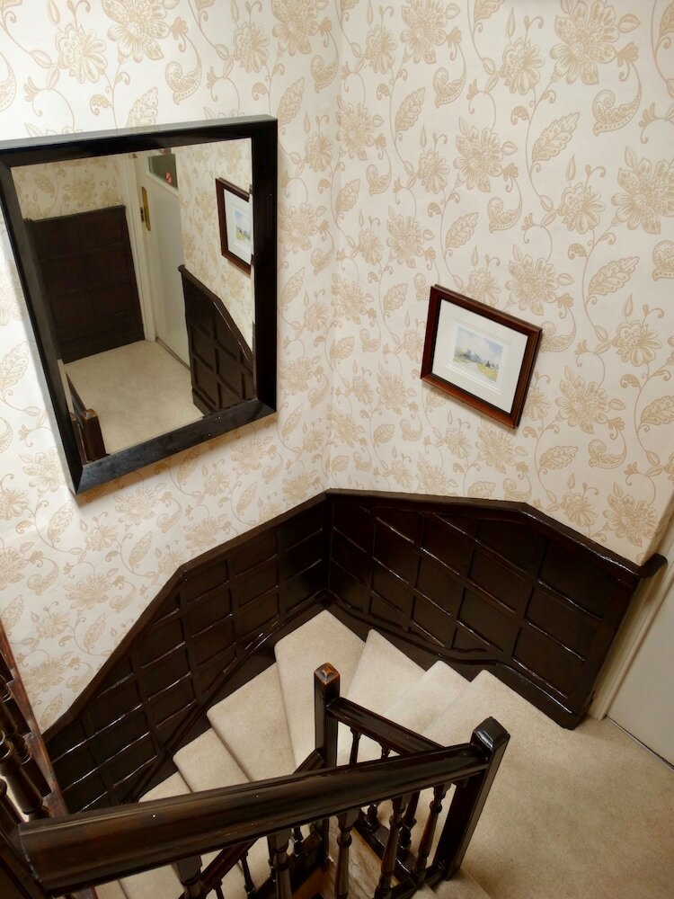 Bed & Breakfast Grove House
