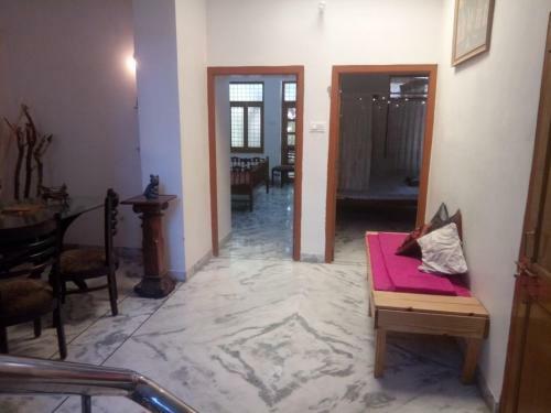 Apartamentos La Casa Art Stay
