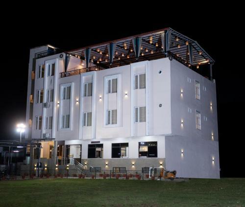 Hotel Bhairav Bagh & Restaurant
