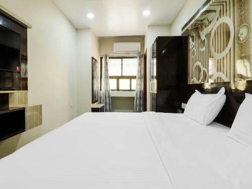 Oyo Flagship 85960 Hotel Taj Mahal Grand