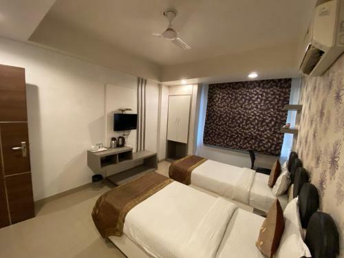 Hotel Starlit Select Nirvana