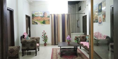 Varuna Palace-fully Vaccinated Staff
