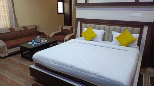 Hotel Saumendra Residency