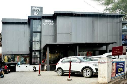 Hotel Tridev Grand