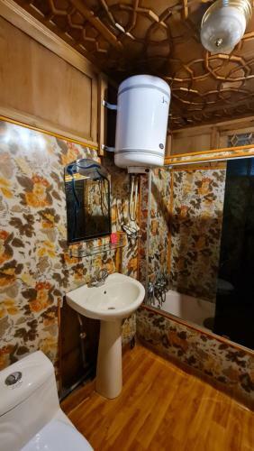 Hotel Houseboat Riyadh