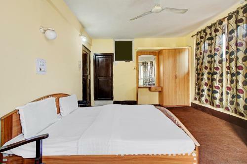 Oyo 84831 Hotel Royal Inn And Restaurant