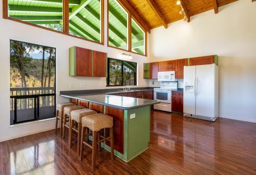 North Shore Oahu Retreat Home