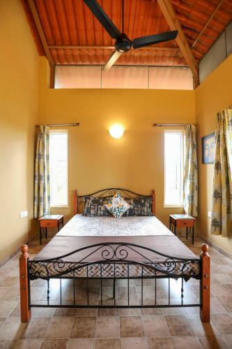K Villa - Cheerful 3 Bhk Colonial Villa With Garden