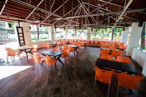 Hotel Visava Amusement Park & Resort