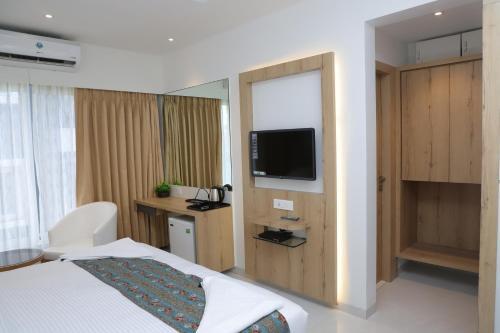 Shikin Hotels (Close To Palm Beach Road)