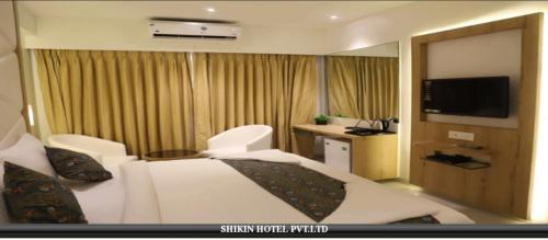 Shikin Hotels (Close To Palm Beach Road)