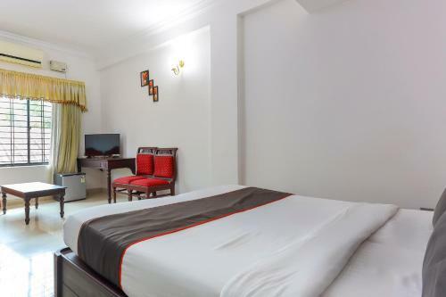 Collection O 50234 Hotel Geebee
