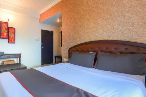 Collection O 50234 Hotel Geebee