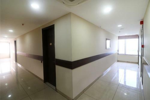Fabhotel Mid Town Grand