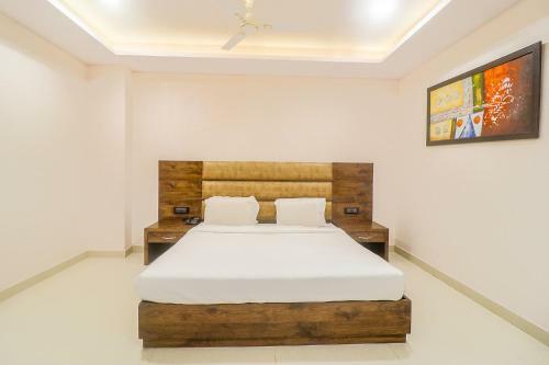 Fabhotel Mid Town Grand