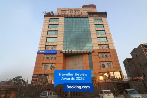 Fabhotel Mid Town Grand