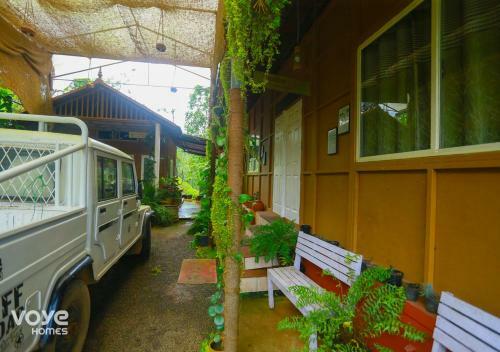 Hotel Voye Homes Oxyfarm Resorts