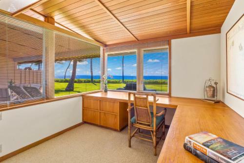 128-1 Puamana Oceanfront