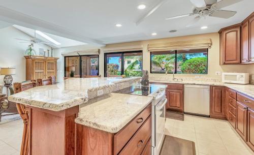 100-3 One Bedroom Puamana Unit