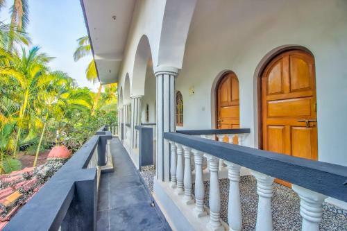 Hostal Hotel Frank's Baga Beach