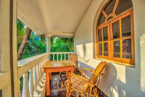 Hostal Hotel Frank's Baga Beach