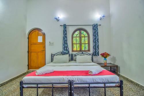 Hostal Hotel Frank's Baga Beach