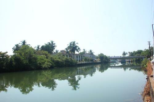 Amazing Baga River View 2bhk Apartment By Stay Over Home