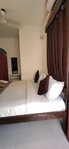 Hostal Shelton Guest House