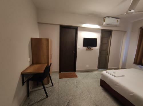 Hotel Crystal Residency