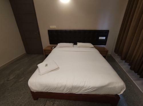 Hotel Crystal Residency