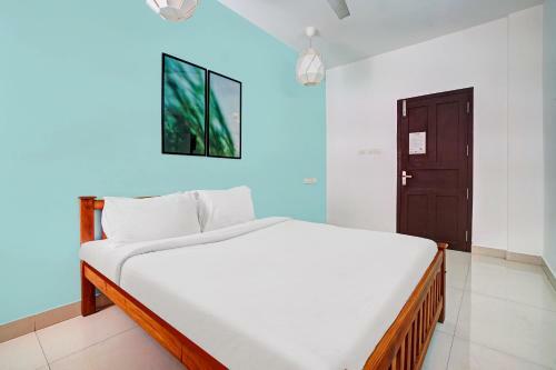 Hotel Capital O 85602 Ecstasy Appartment