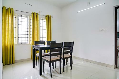 Hotel Capital O 85602 Ecstasy Appartment