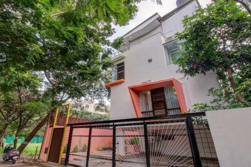 Hostal Oyo Home 66430 Vardhan House