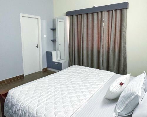 The Family Villa - 4bhk With Lakeview